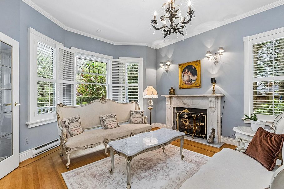 557 Lonsdale Avenue North Vancouver, BC - 6