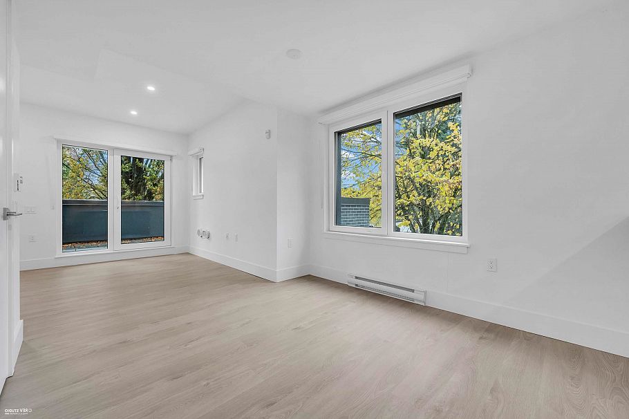 108 2085 E 1 Avenue Vancouver, BC - 6