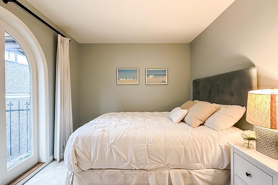 1737 W 16th Avenue Vancouver, BC - 32