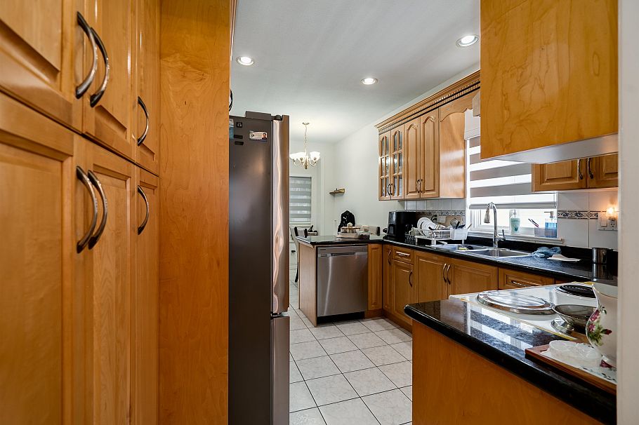 592 E 50th Avenue Vancouver, BC - 18