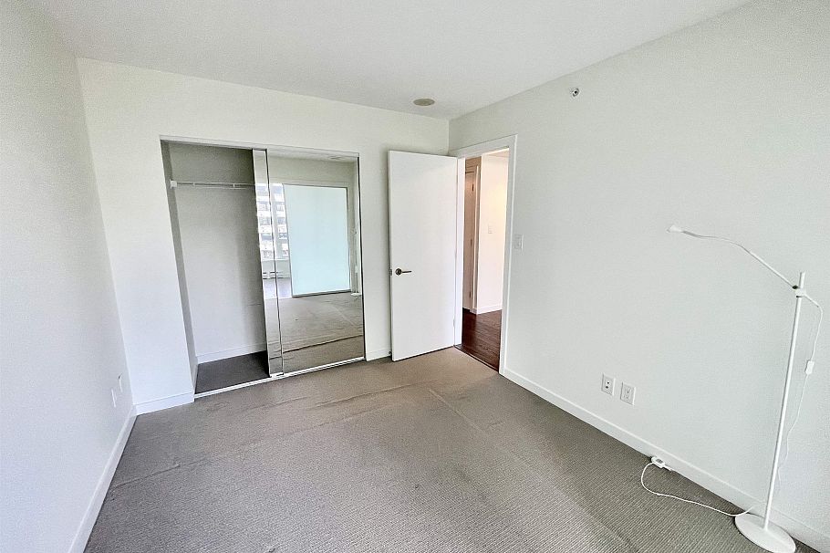 818 5665 Boundary Road Vancouver, BC - 8