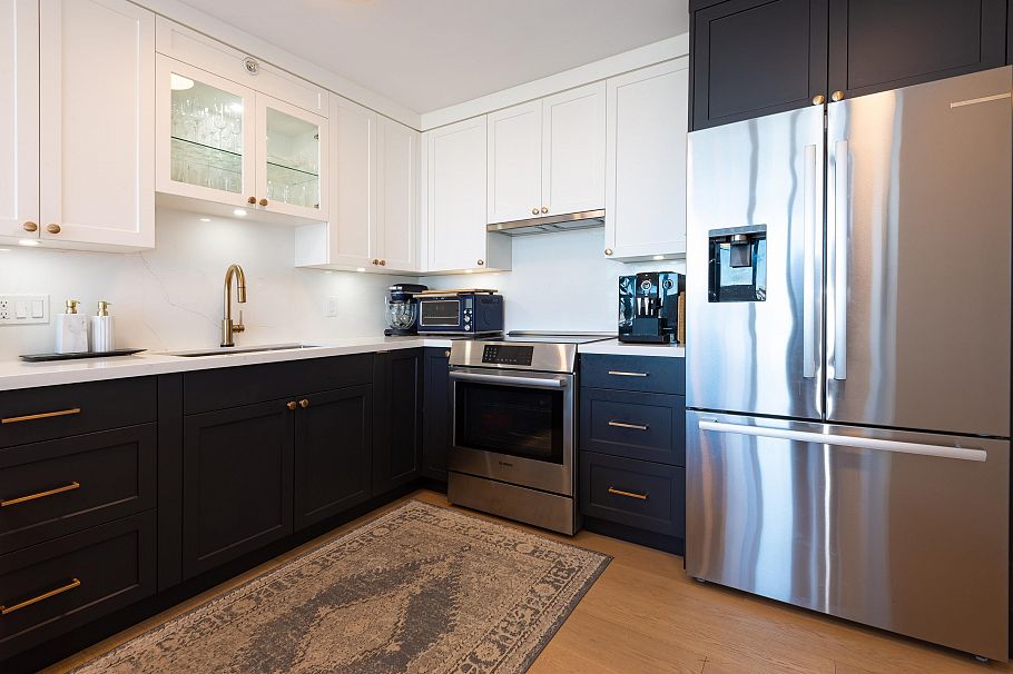 1101 1633 W 8th Avenue Vancouver, BC - 8