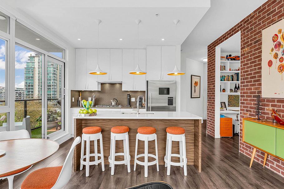 310 105 W 2nd Street North Vancouver, BC - 5