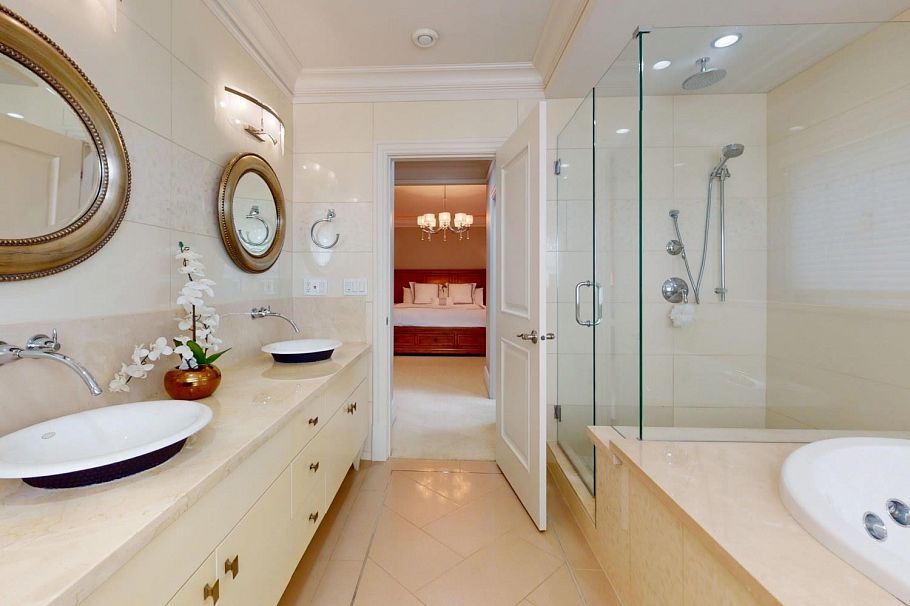 3749 W 11th Avenue Vancouver, BC - 18