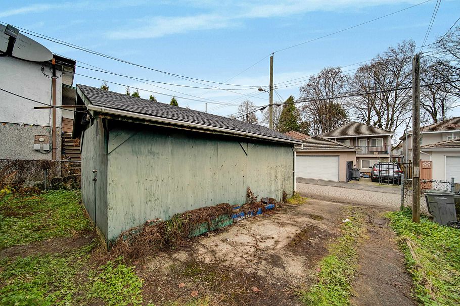 5284 Slocan Street Vancouver, BC - 25