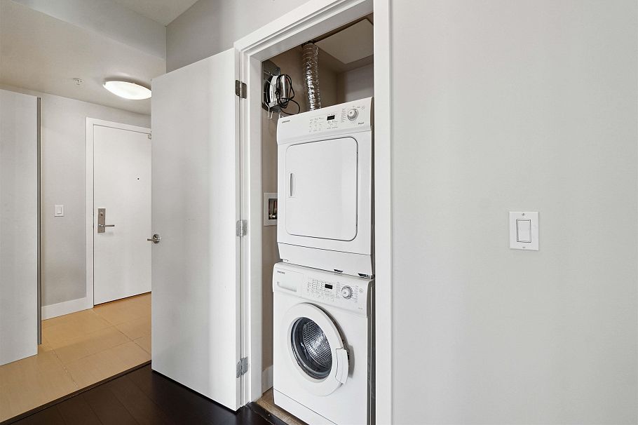 901 1320 Chesterfield Avenue North Vancouver, BC - 25