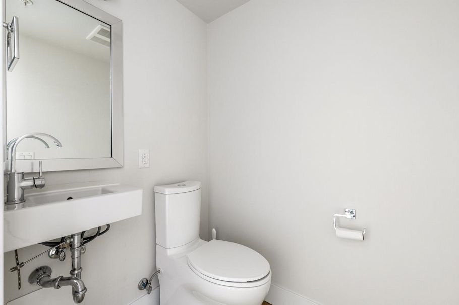 8 531 E 16th Avenue West Vancouver, BC - 18