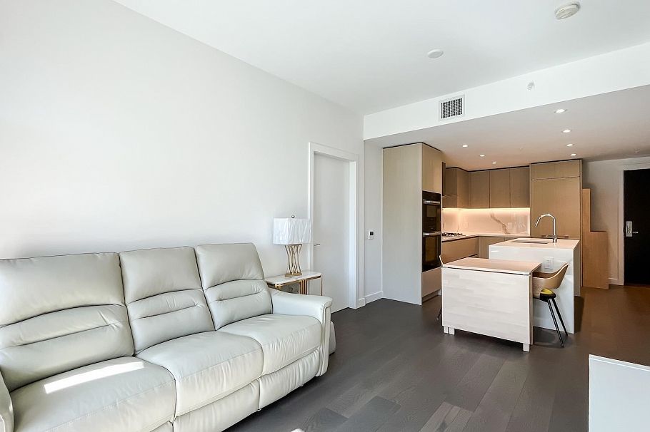 313 5168 Cambie Street Vancouver, BC - 5