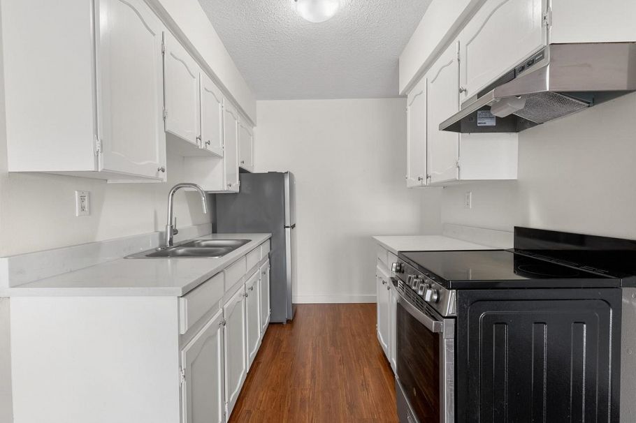 310 170 W 4TH STREET, North Vancouver BC V7M 1H5 North Vancouver, BC - 2