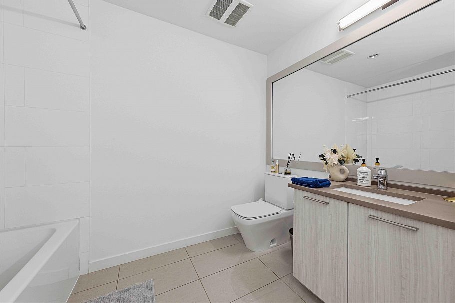 409 123 W 1st Street North Vancouver, BC - 27