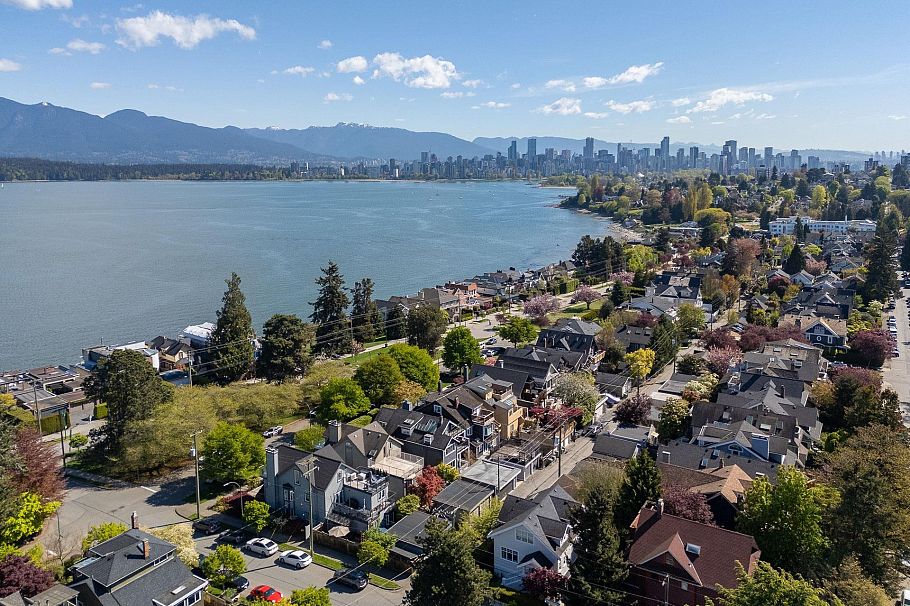 3262 W 1st Avenue Vancouver, BC - 30