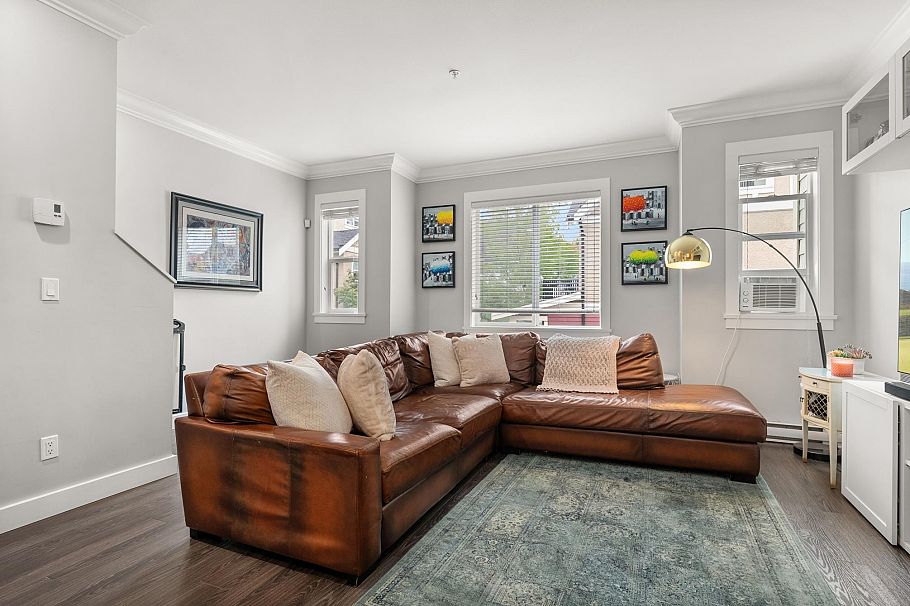 1382 E 27th Avenue Vancouver, BC - 4