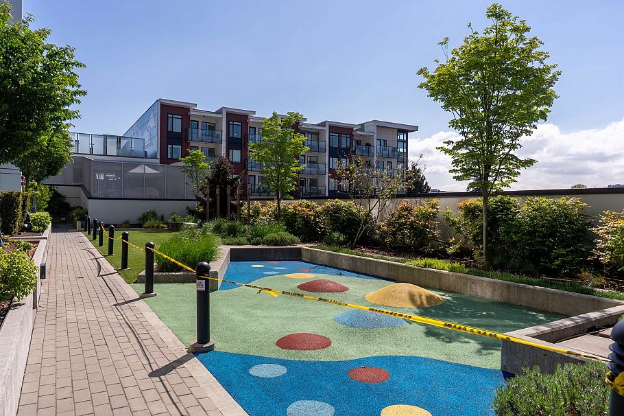 1307 1471 Hunter Street North Vancouver, BC - 34