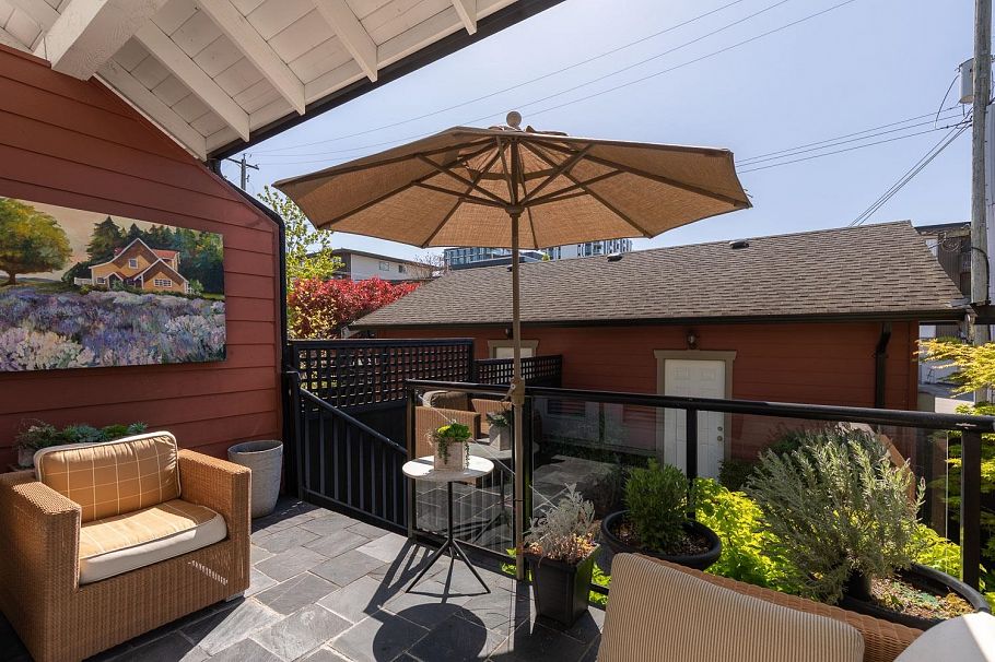 227 E 17 Street North Vancouver, BC - 16