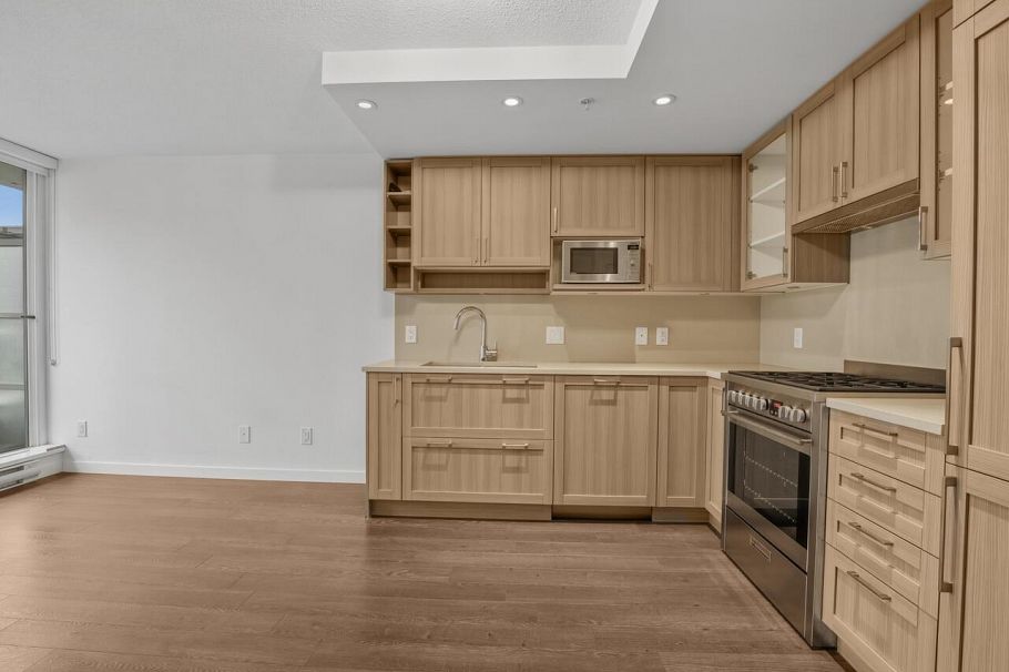 622 5665 Boundary Road Vancouver, BC - 2