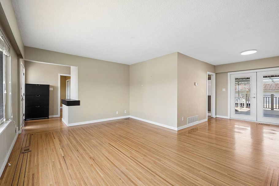 7621 Elliott Street Vancouver, BC - 5
