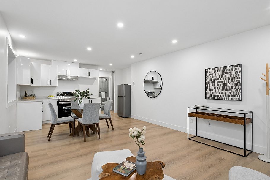 1260 Plateau Drive North Vancouver, BC - 33