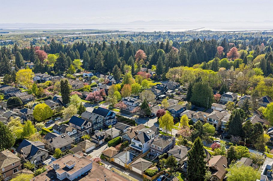 1 6040 Larch Street Vancouver, BC - 37