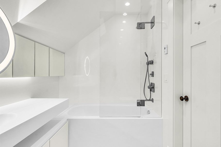 1747 Balaclava Street Vancouver, BC - 14