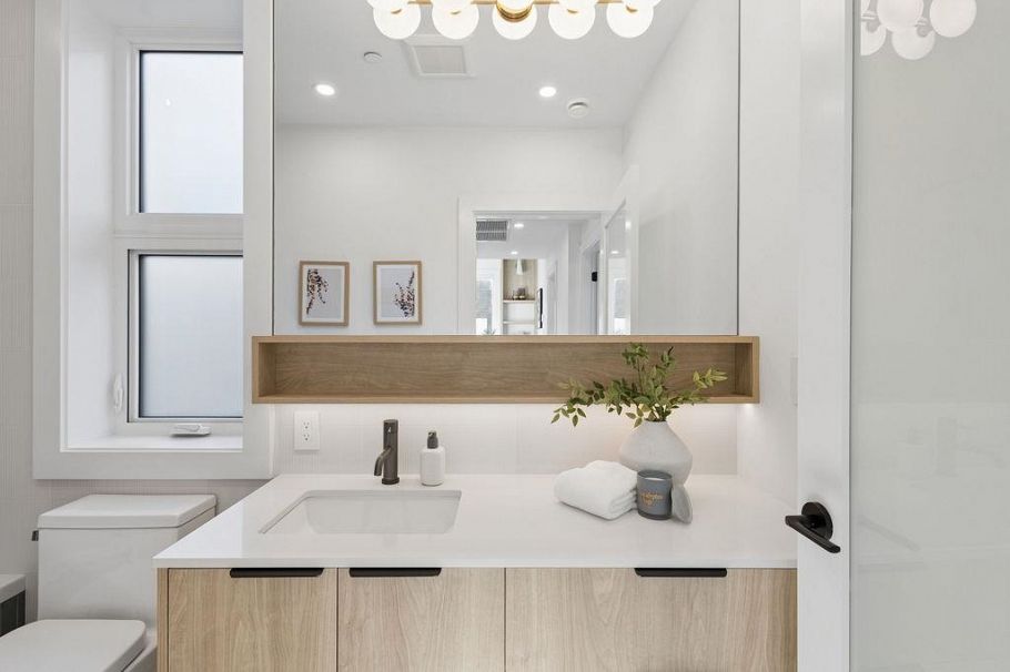 2 2752 Graveley Street Vancouver, BC - 33