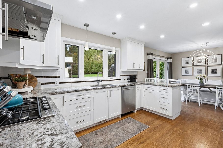 4384 Highland Boulevard North Vancouver, BC - 14