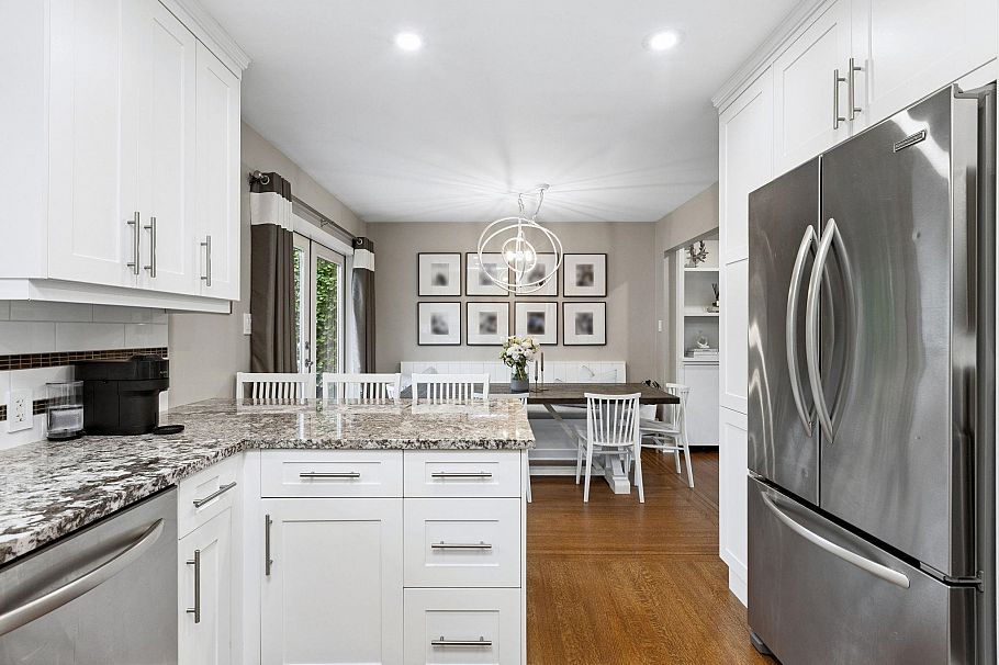 4384 Highland Boulevard North Vancouver, BC - 12