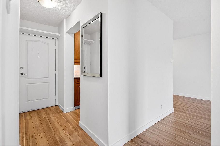1306 2016 Fullerton Avenue North Vancouver, BC - 13