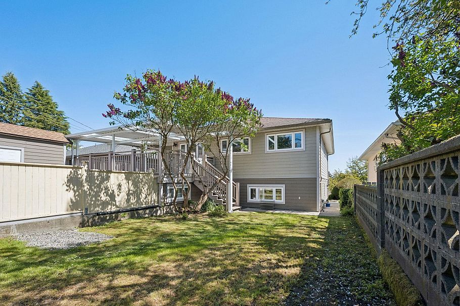 7621 Elliott Street Vancouver, BC - 35
