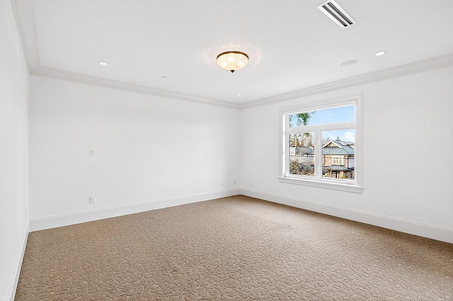 3715 W 22nd Avenue Vancouver, BC - 12