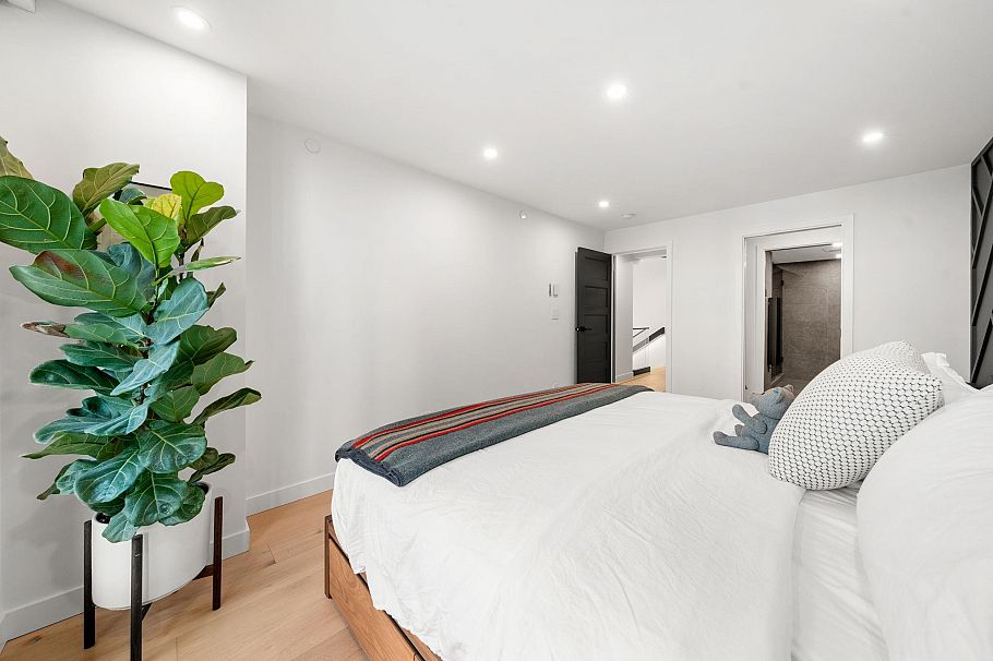 918 Homer Street Vancouver, BC - 28