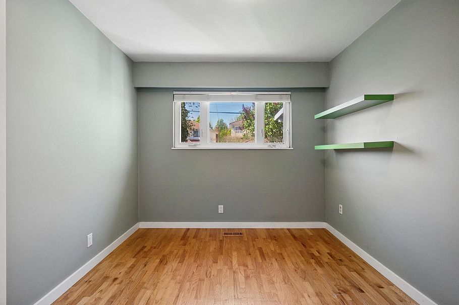 7621 Elliott Street Vancouver, BC - 15