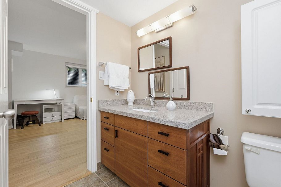1558 Bowser Avenue North Vancouver, BC - 30