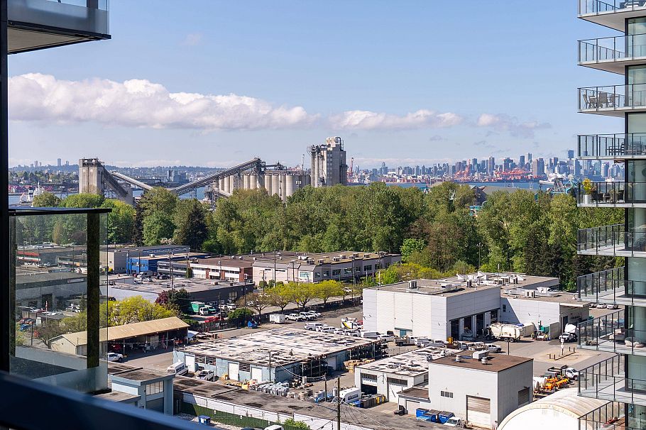 1307 1471 Hunter Street North Vancouver, BC - 31