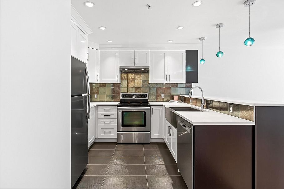 60 3436 Terra Vita Place Vancouver, BC - 16