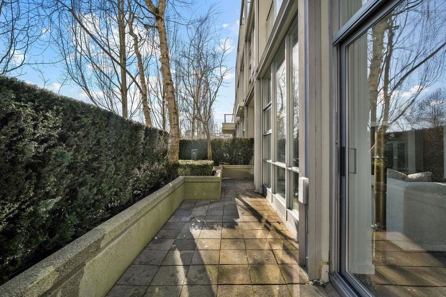 TH105 638 Beach Crescent Vancouver, BC - 4