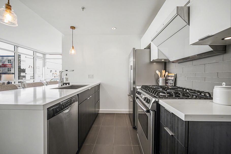 305 1775 Quebec Street Vancouver, BC - 25