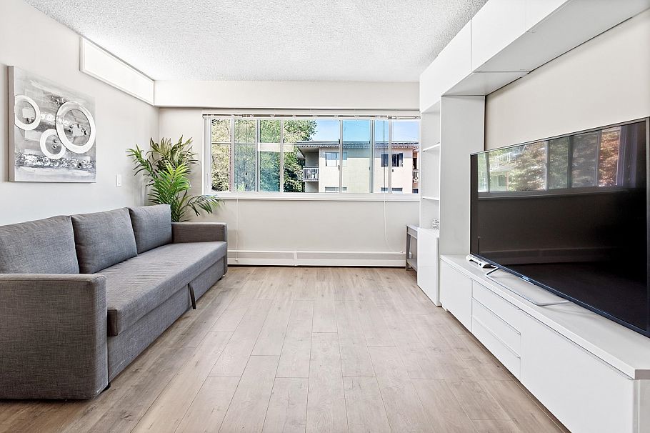 206 1149 W 11th Avenue Vancouver, BC - 3