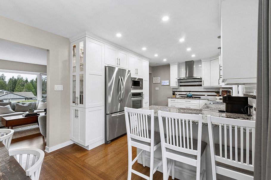 4384 Highland Boulevard North Vancouver, BC - 11