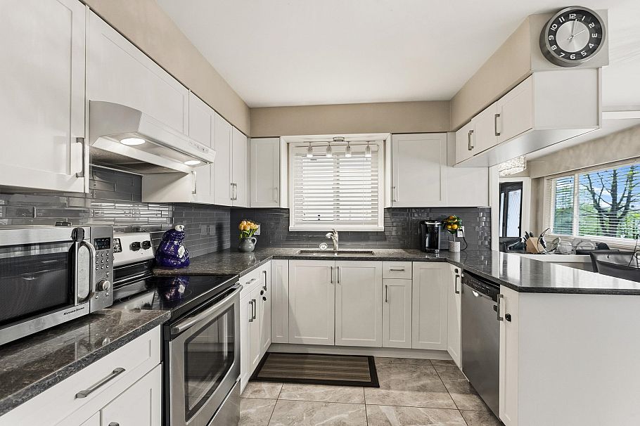 3951 William Street Burnaby, BC - 10