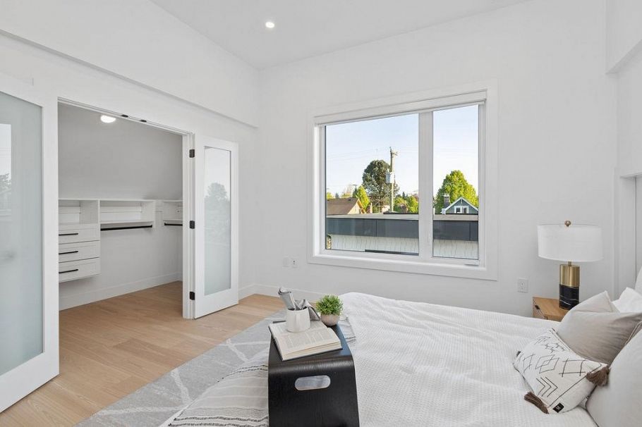 2 2752 Graveley Street Vancouver, BC - 27