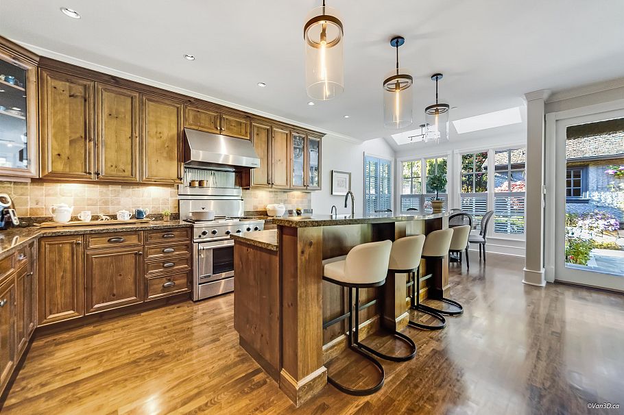 3113 W 42nd Avenue Vancouver, BC - 12