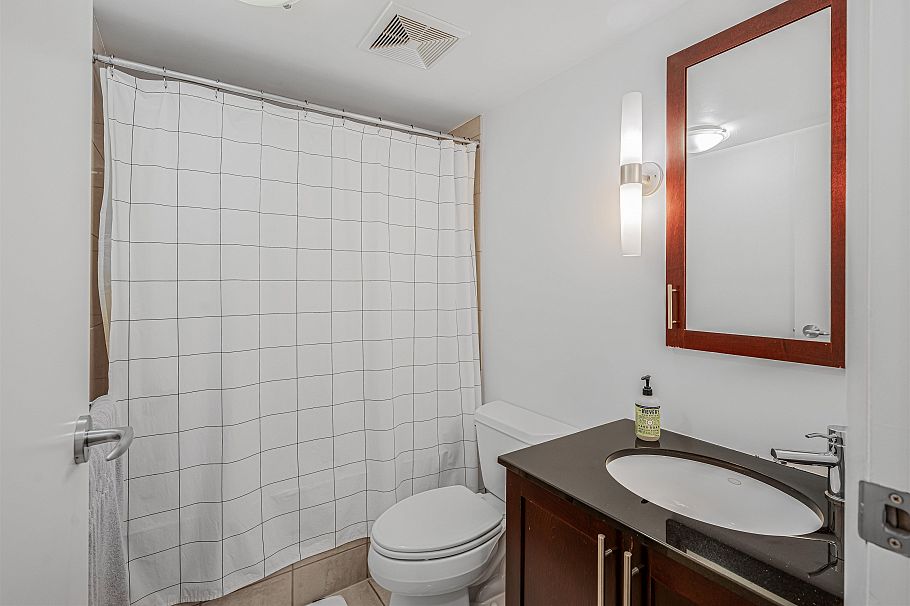 207 122 E 3rd Street North Vancouver, BC - 14
