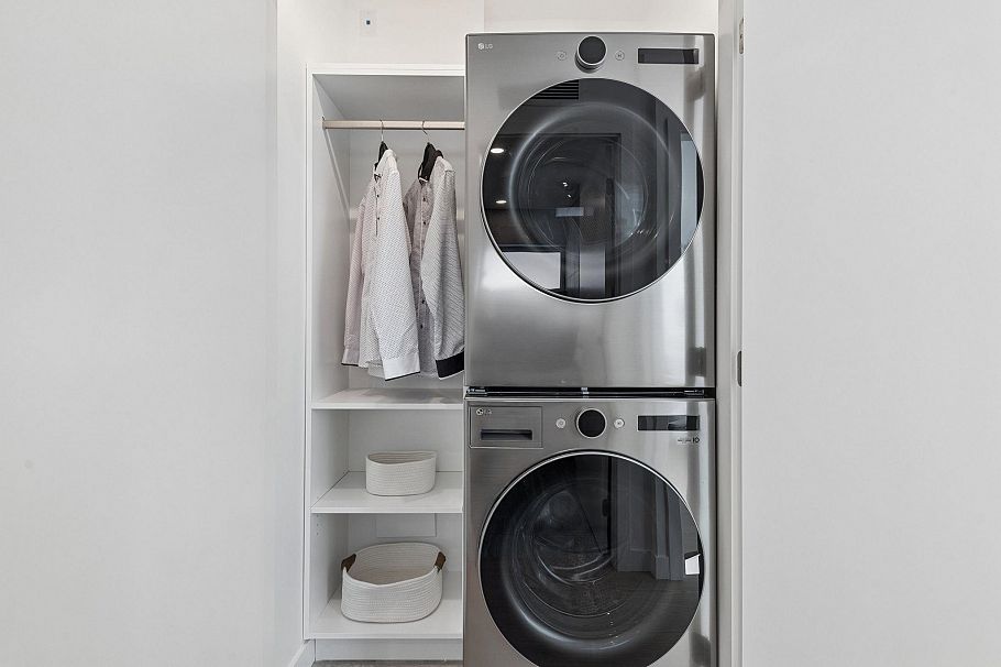 1 6040 Larch Street Vancouver, BC - 27