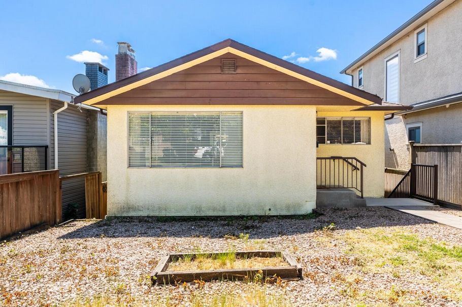 1066 E 63rd Avenue Vancouver, BC - 1