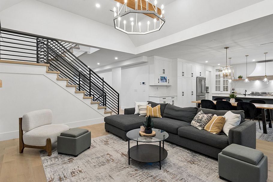 1260 Plateau Drive North Vancouver, BC - 9