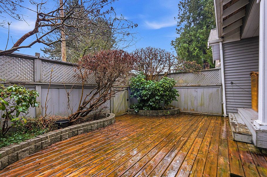 1558 Bowser Avenue North Vancouver, BC - 33