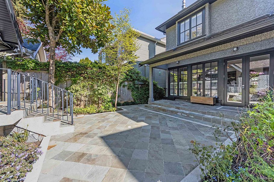 3113 W 42nd Avenue Vancouver, BC - 38