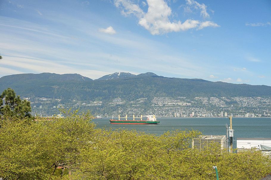 3262 W 1st Avenue Vancouver, BC - 23