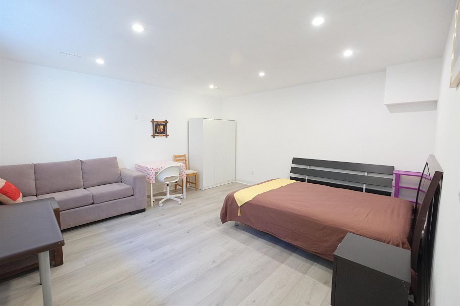 1198 Edgewood Road North Vancouver, BC - 25
