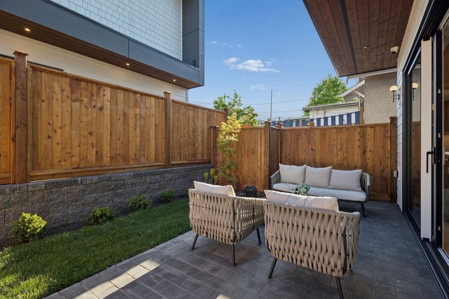 2 2752 Graveley Street Vancouver, BC - 16